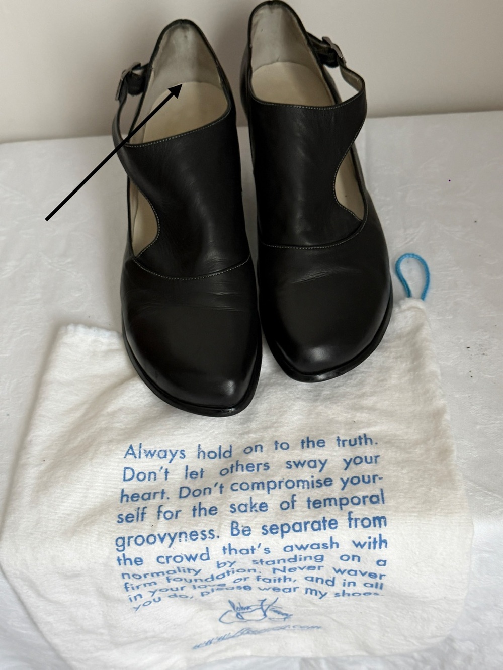 John Fluevog Gracias Black Leather Buckle Chunky Heel 10 w/Dustbag - Picture 3 of 13